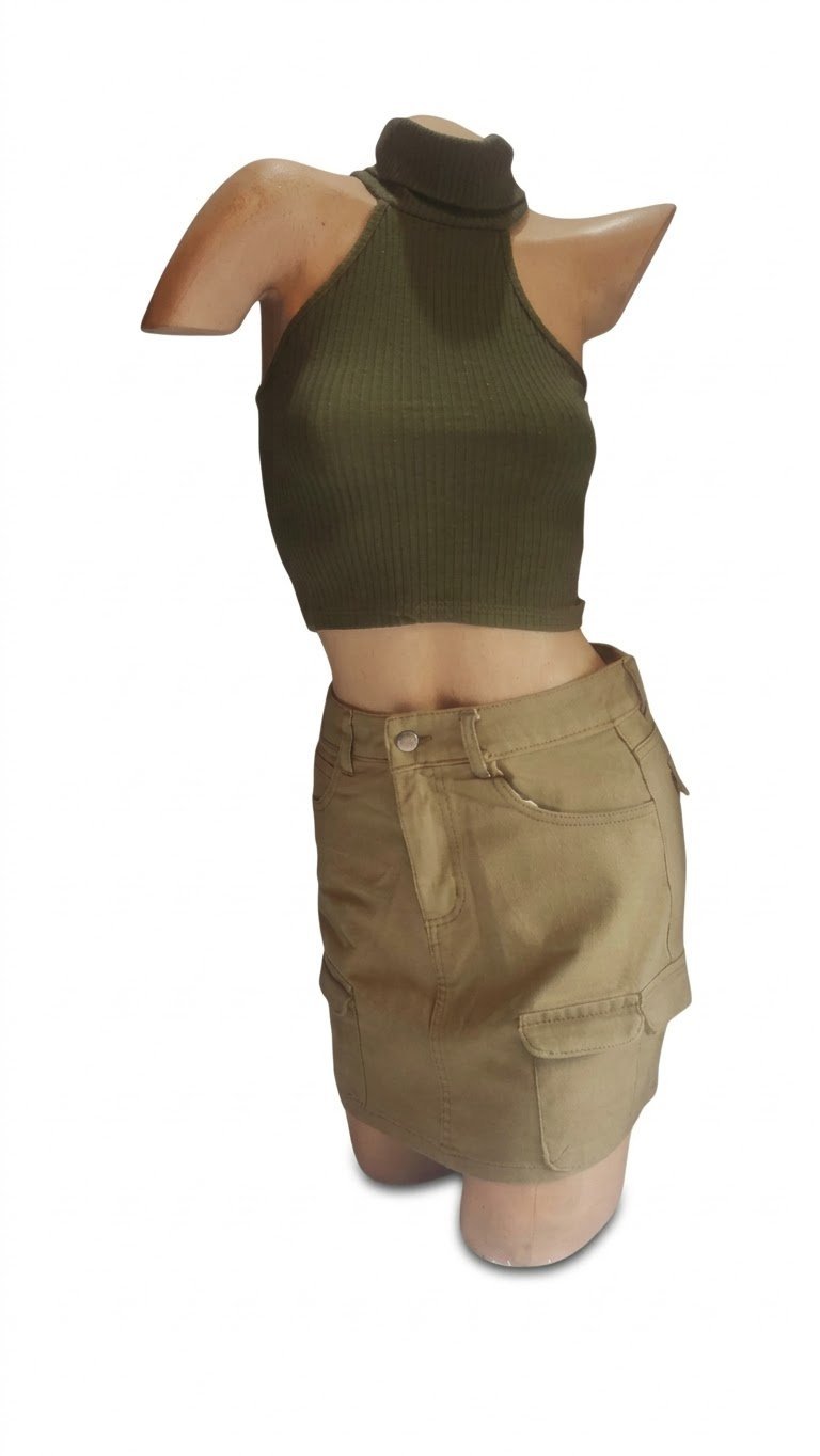 Conjunto Polera Verde y Pollera Cargo. Indumentaria. Punto Aparte