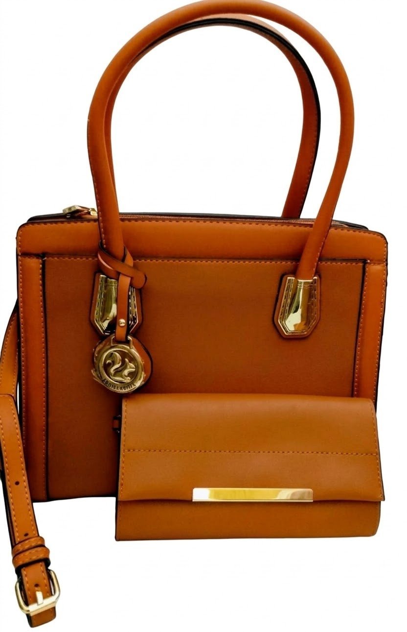 Set Cartera y Billetera Suela. Marroquinería. Punto Aparte